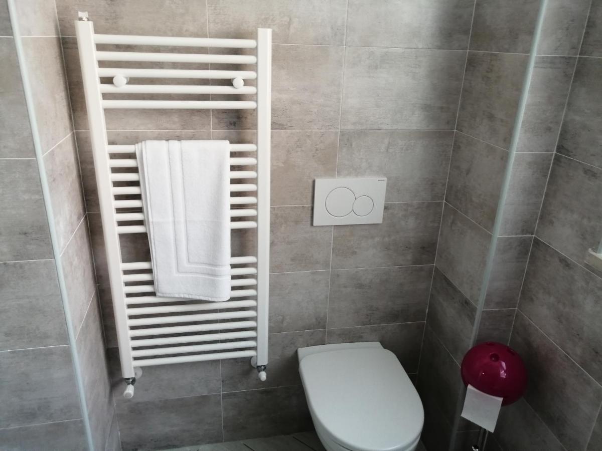 Alexa Casa Vacanze เปโร ภายนอก รูปภาพ